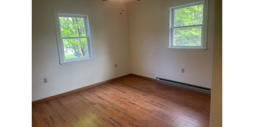 220-E-Doris-bedroom-6