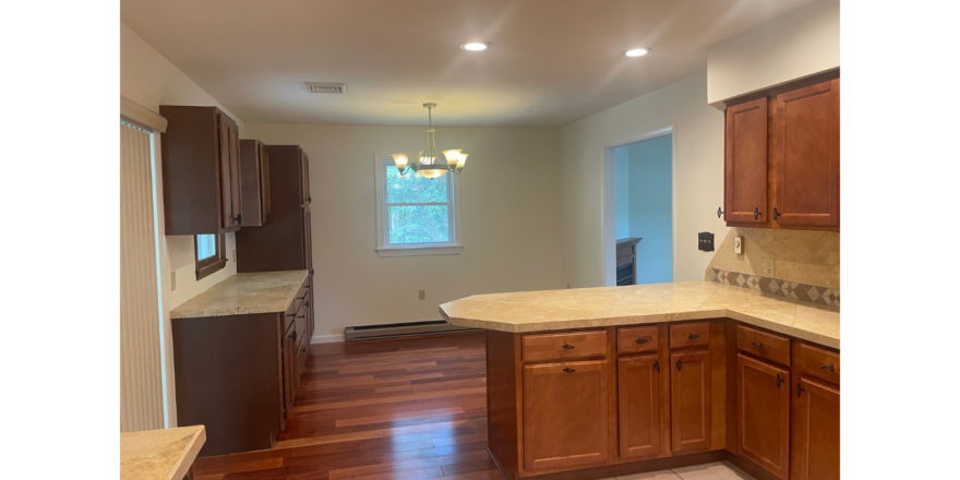 220-E-Doris-kitchen-1